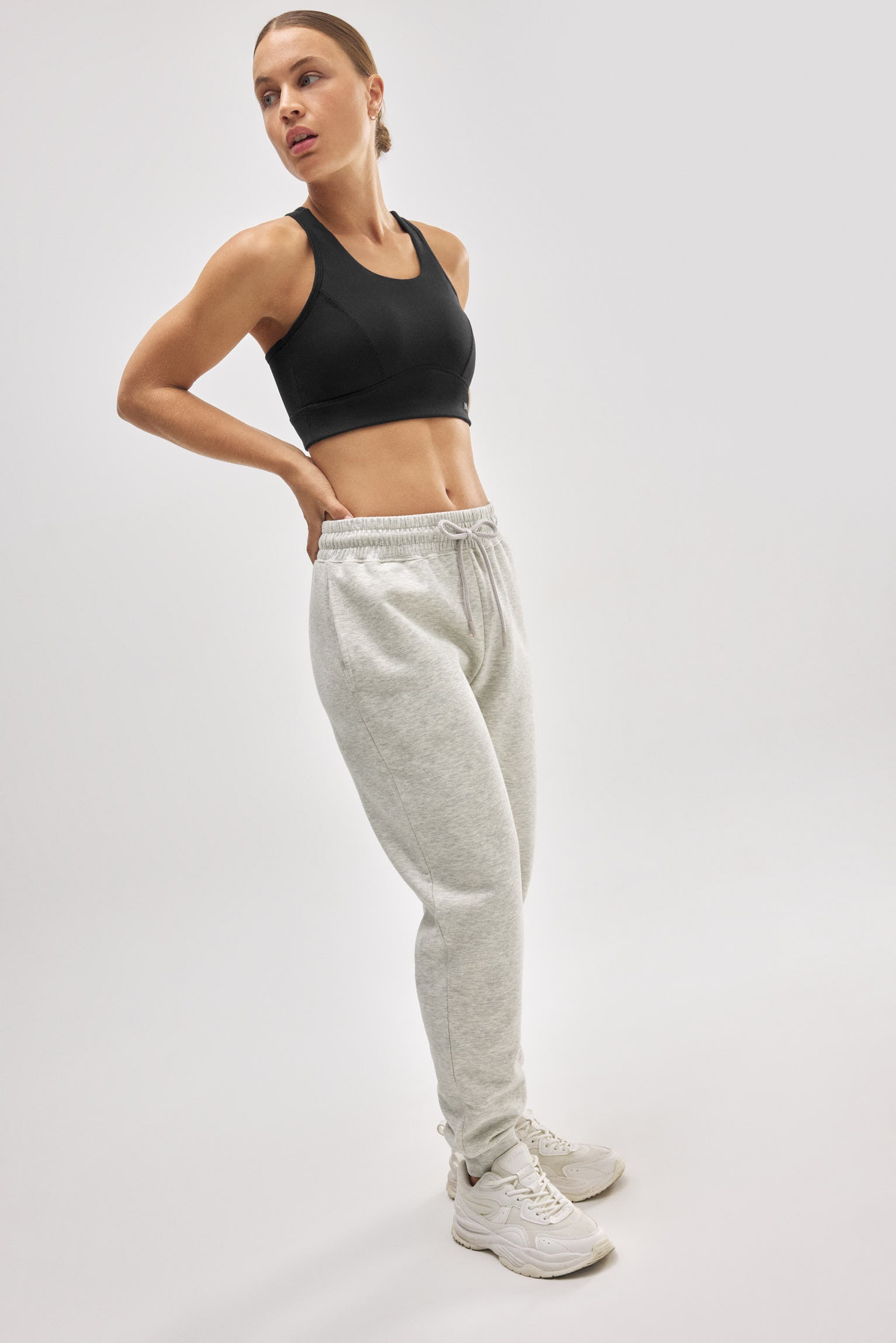 70943-4-pantalon-jogger-deportivo-afelpado-con-cintura-ajustable-gris