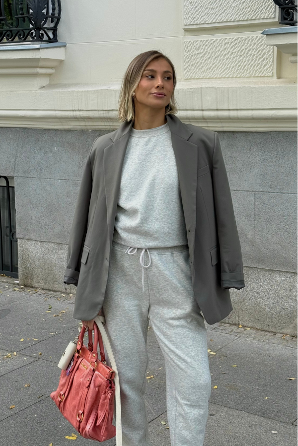 Look casual @andreasendra_