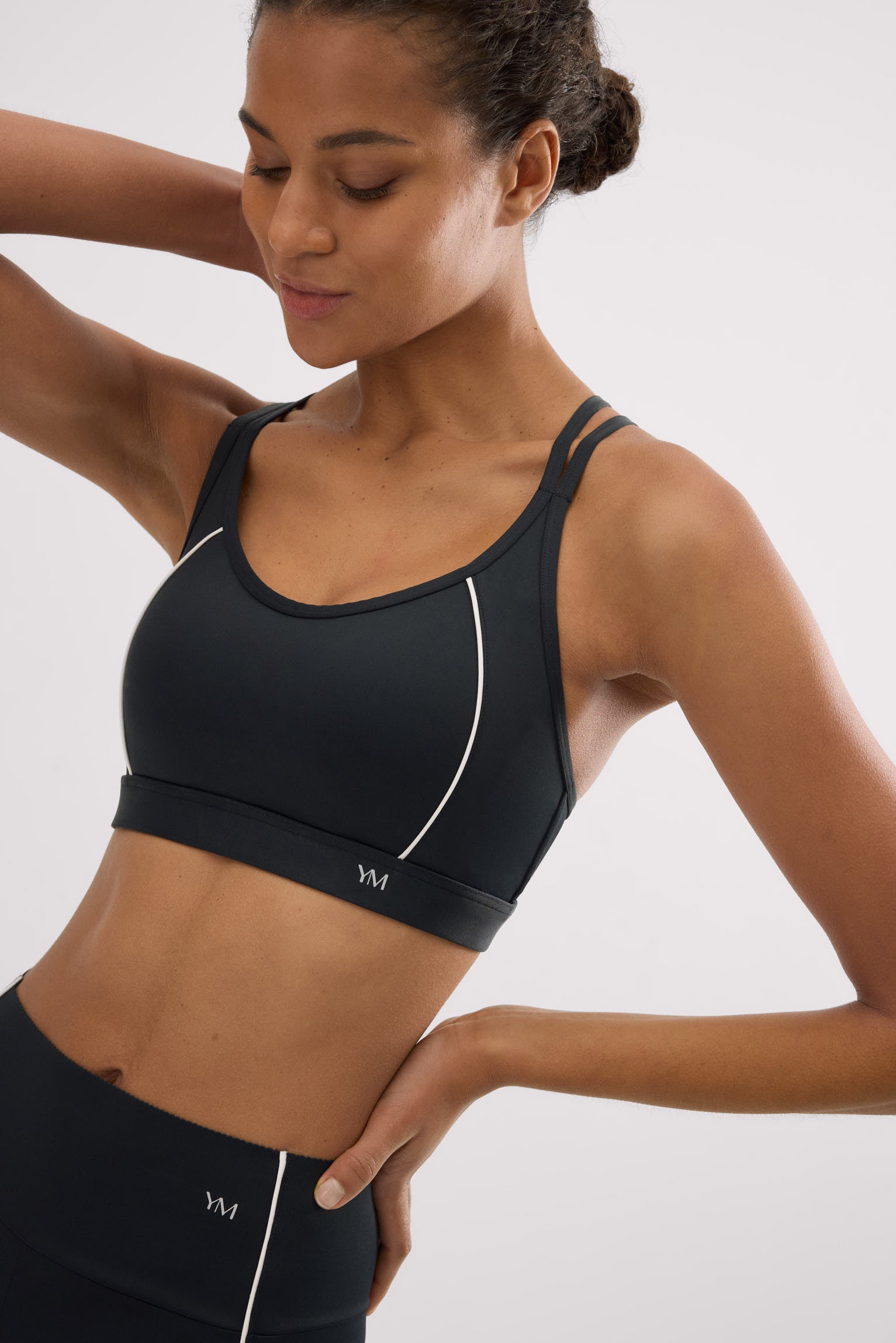 Sujetador deportivo Compressive espalda cruzada negro - Ysabel Mora