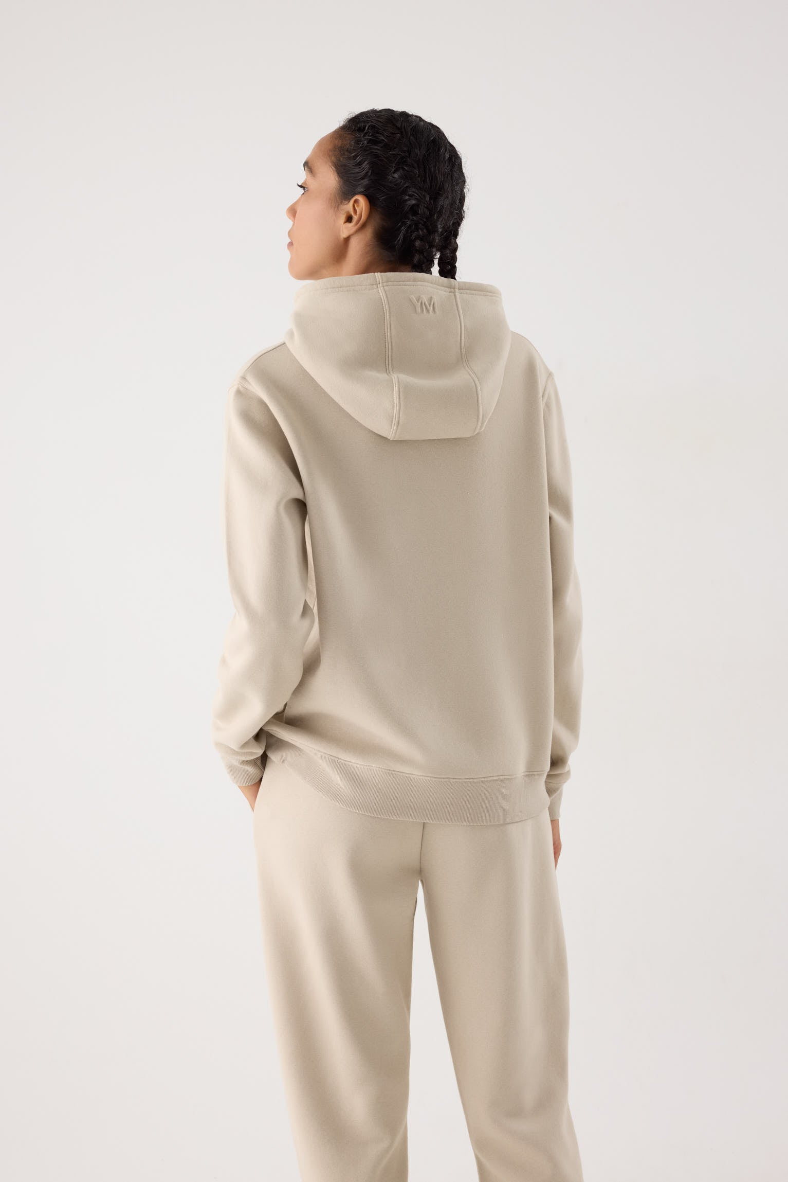 sudadera deportiva con capucha Slowloom en stone vista en movimiento para entrenamientos estilo relajado para looks comfy