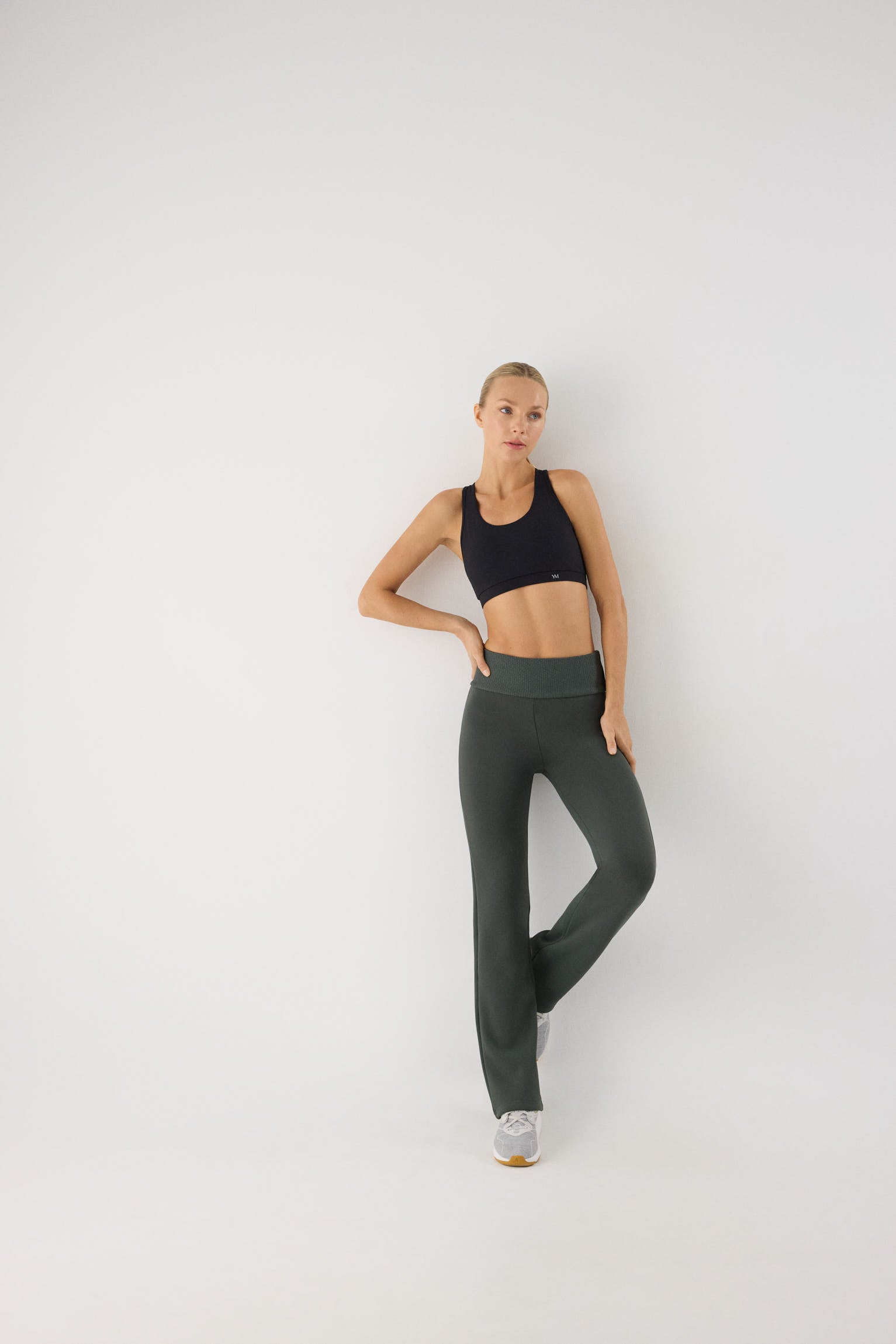 leggings deportivos térmicos acampanados termicos oscuro detalle tejido acabado tiro alto calidad ultra termicos