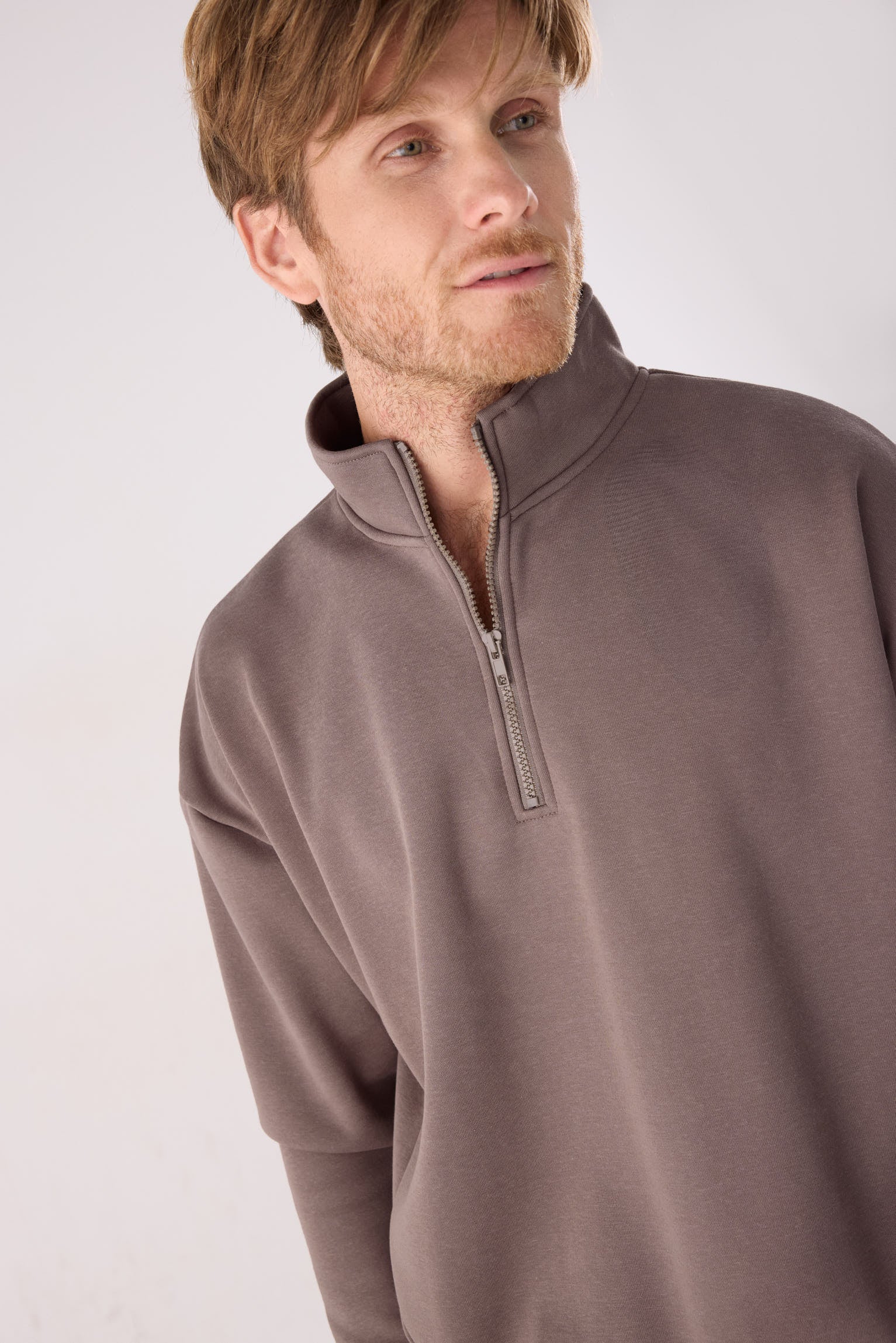PREVENTA Sudadera sportiva uomo afelpada semi cremallera marrón