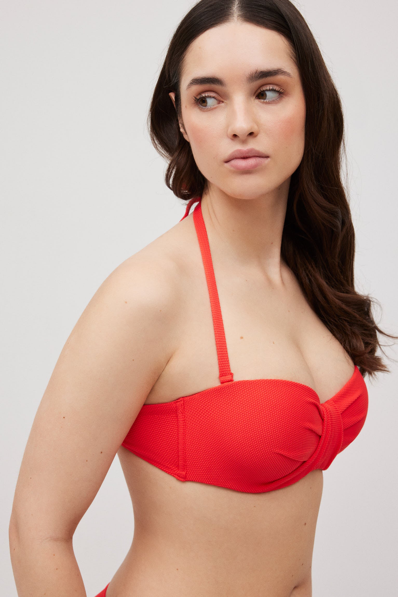 83083-3-top-bandeau-anudado-cuello-mujer-ysabel-mora-coral