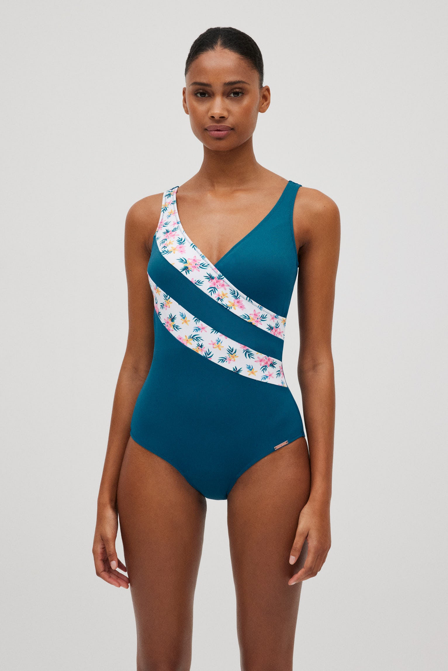83149-1-banador-reductor-mujer-franjas-estampado-flores-mujer-ysabel-mora-multicolor