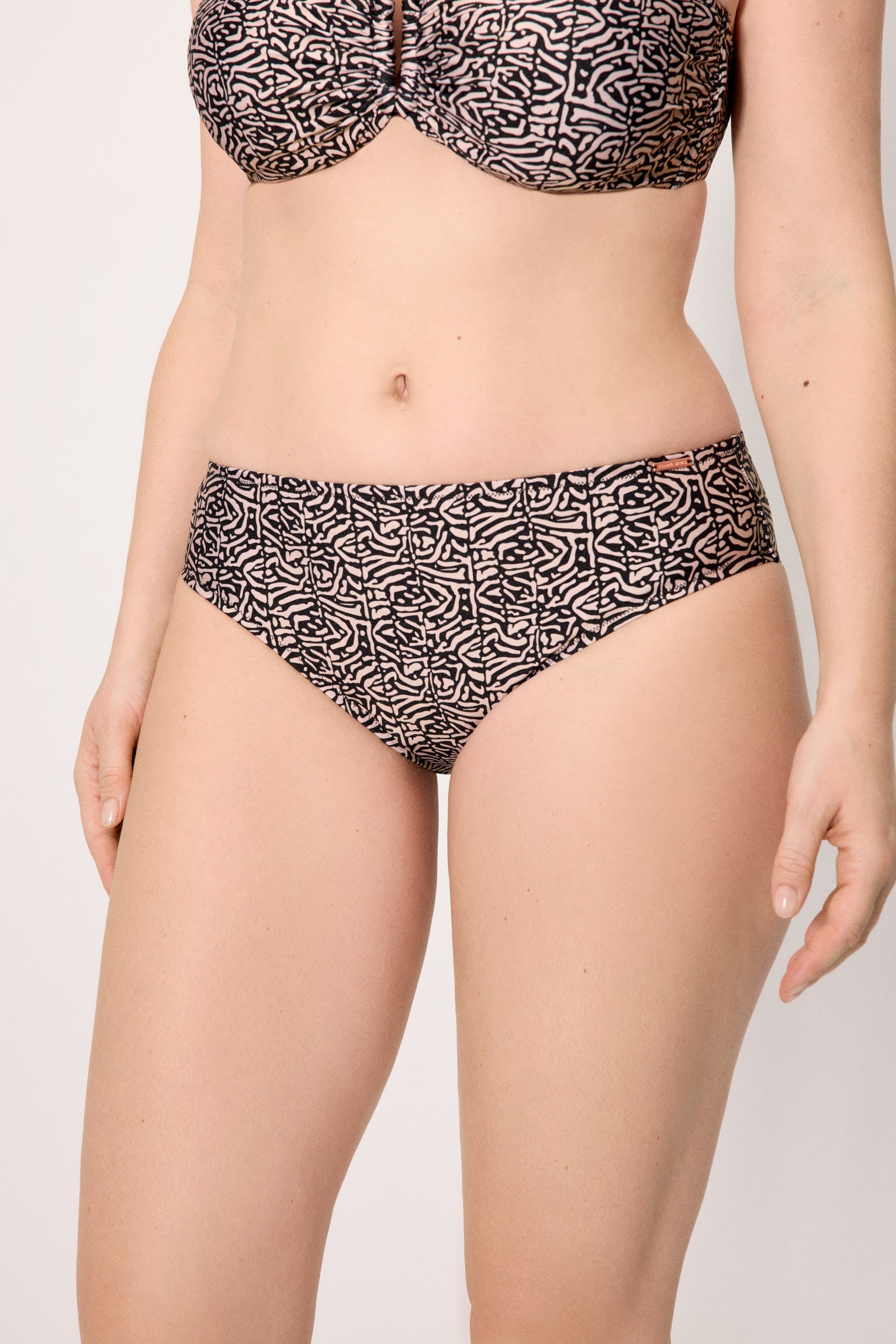 83273--braga-bikini-mujer-moldeadora-midi-estampada-con-brillo--ysabel-mora