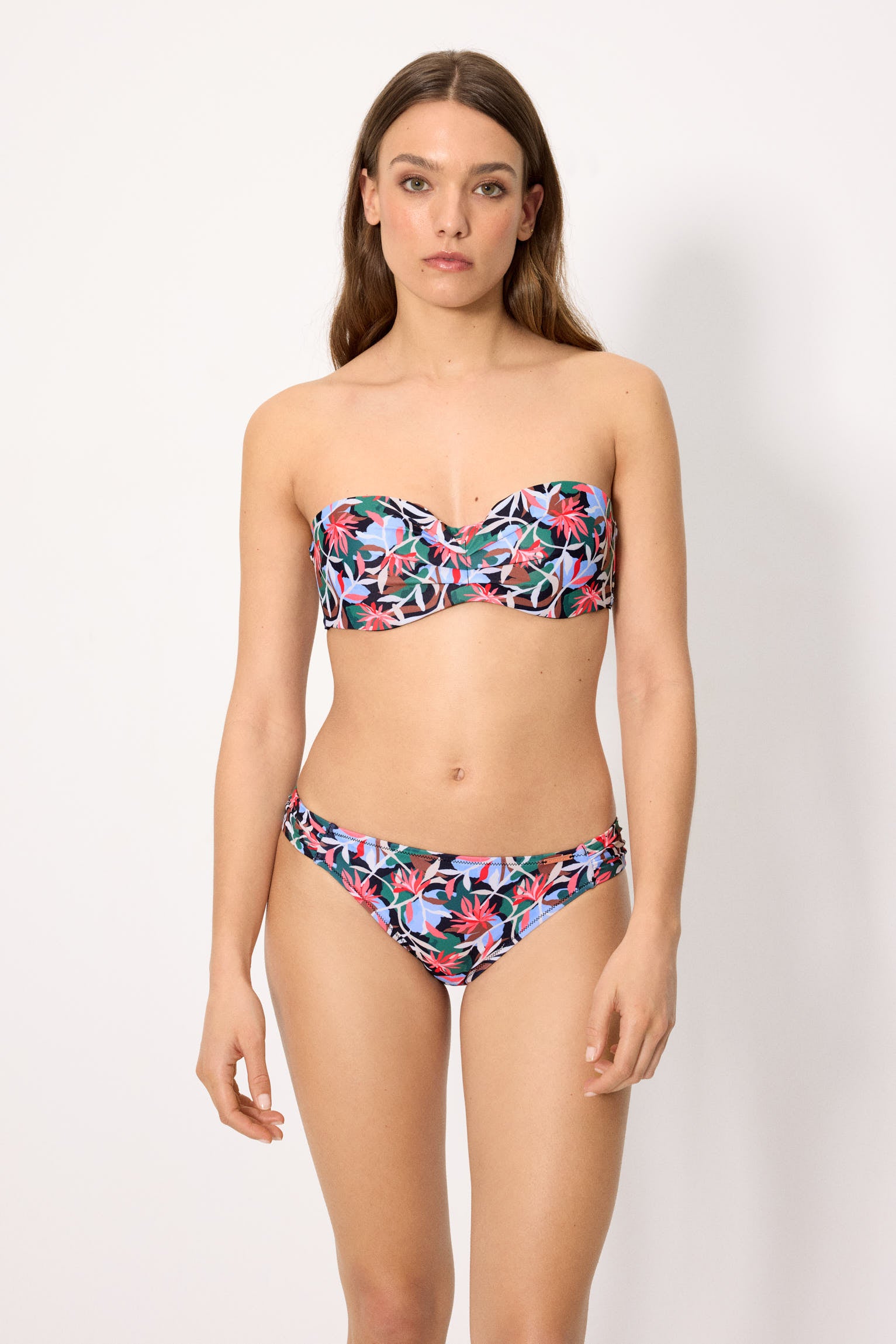 83340--conjunto-de-bikini-mujer-bandeau-estampado-tropical-copa-b--ysabel-mora