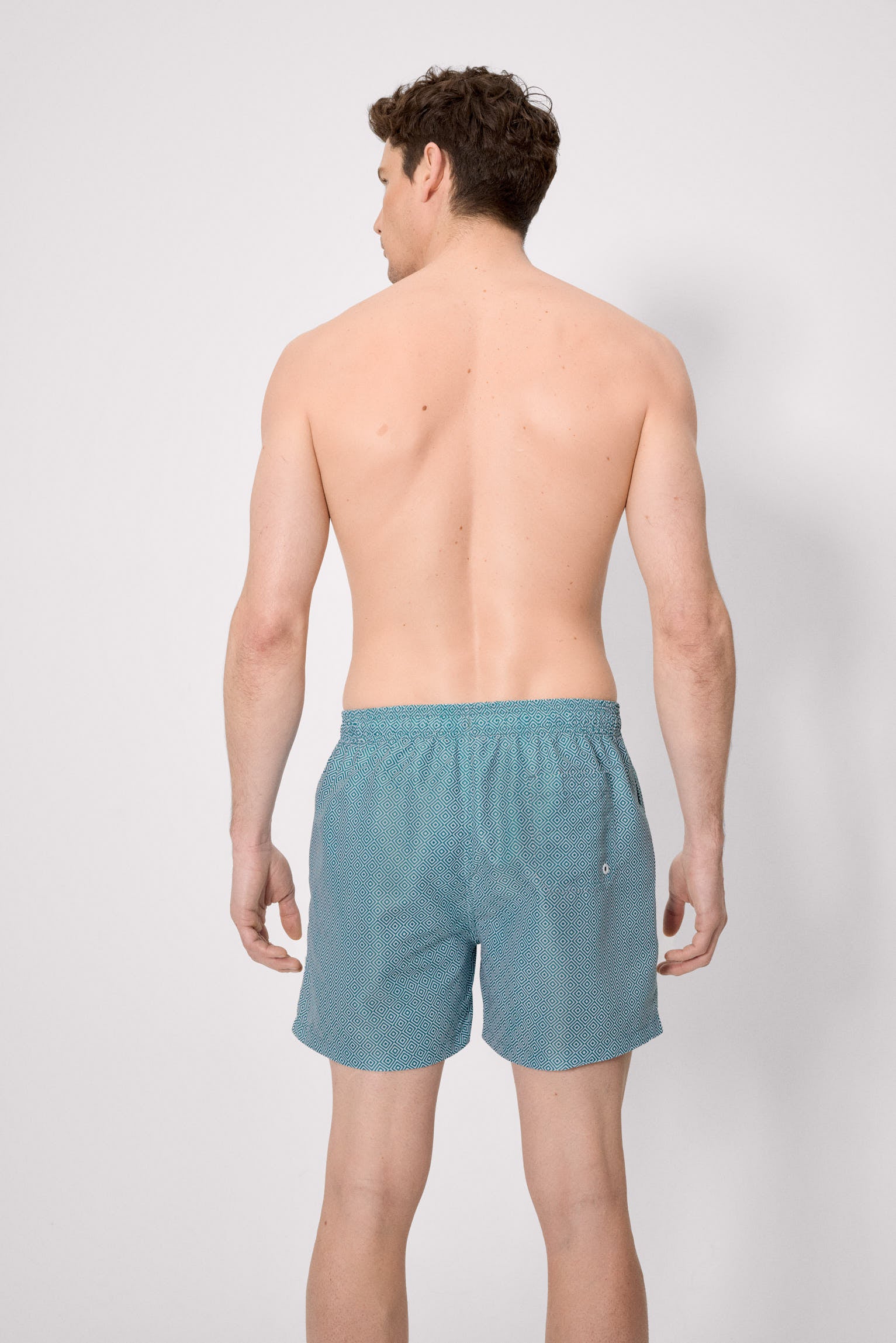 Costume da bagno di media lunghezza con stampa etnica blu