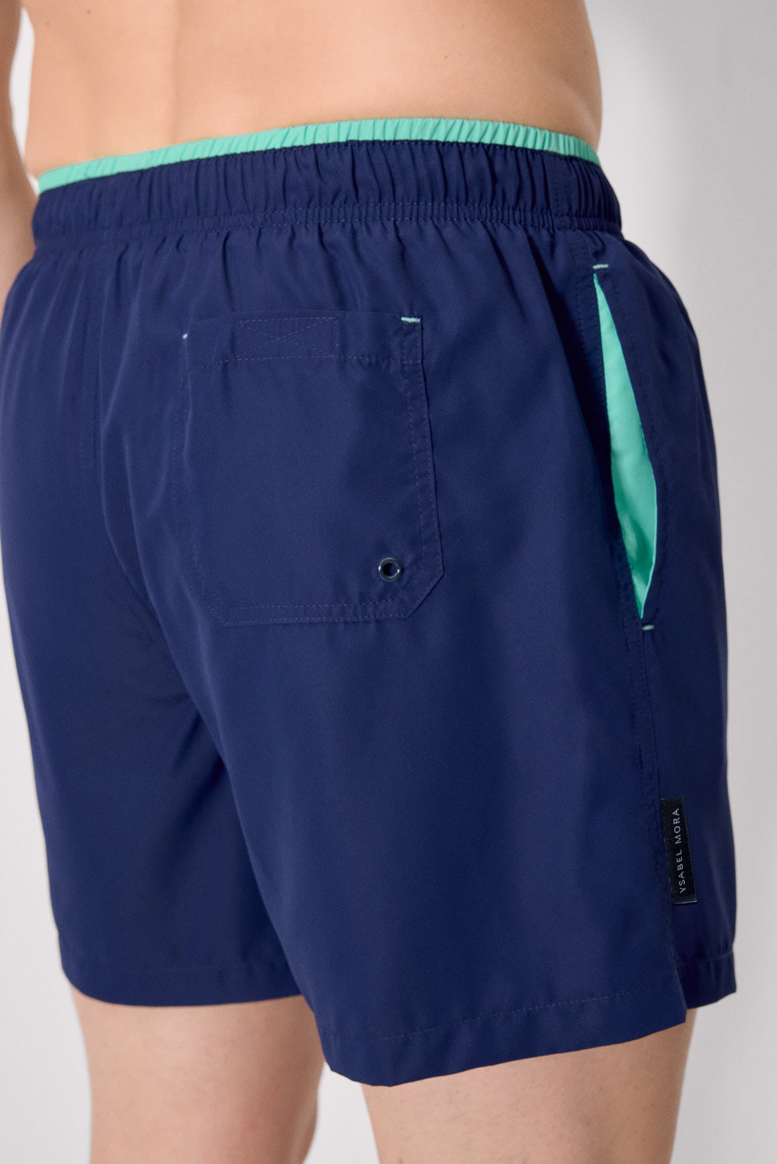 costume da bagno basic blu navy di media lunghezza con dettaglio in vita