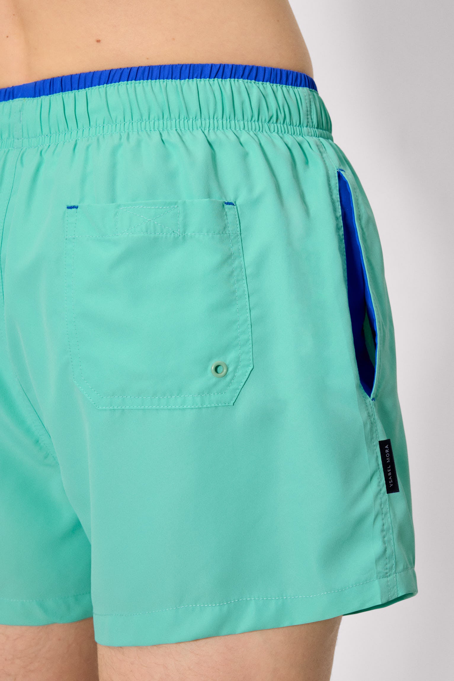 Costume da bagno corto con dettaglio in vita blu