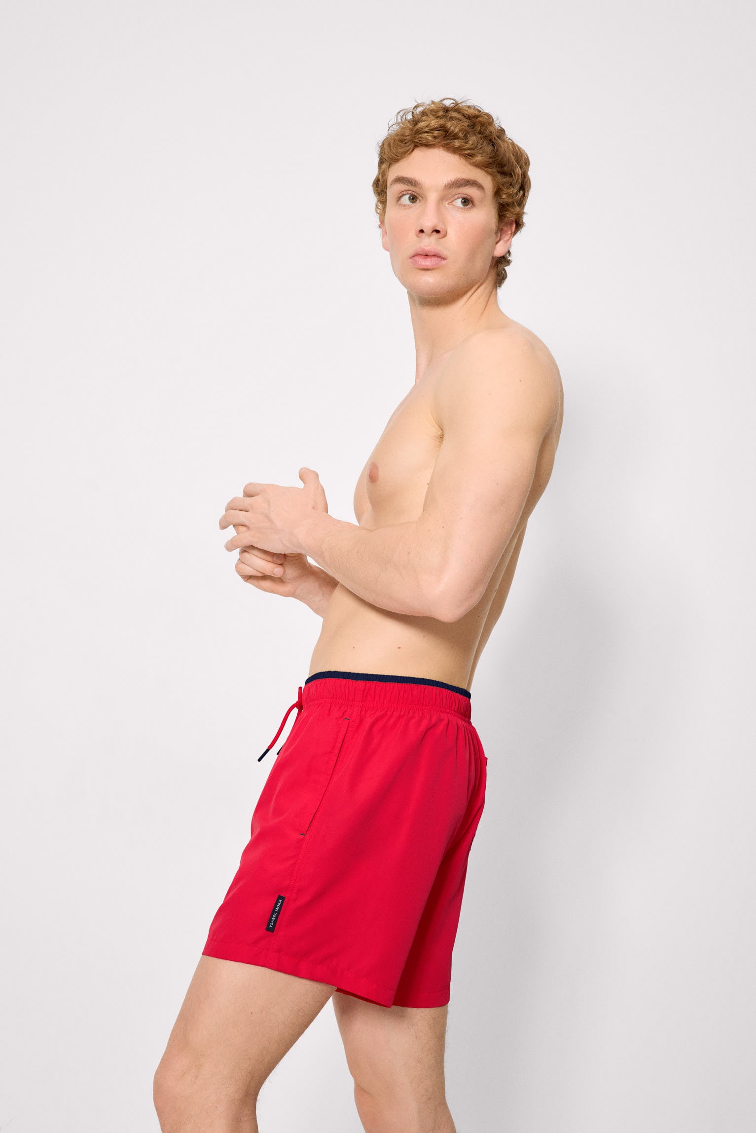 Costume da bagno intero con dettaglio in vita rosso