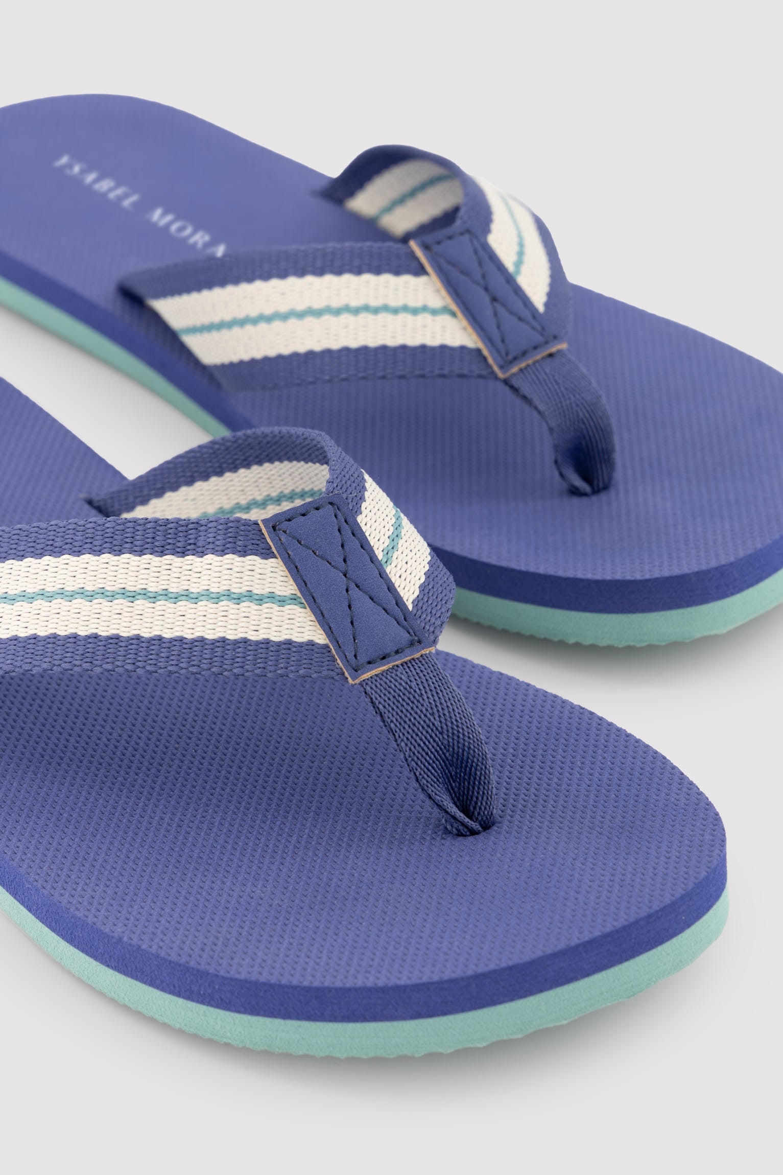 Chanclas hombre tira rayas contrastadas azul - Ysabel Mora