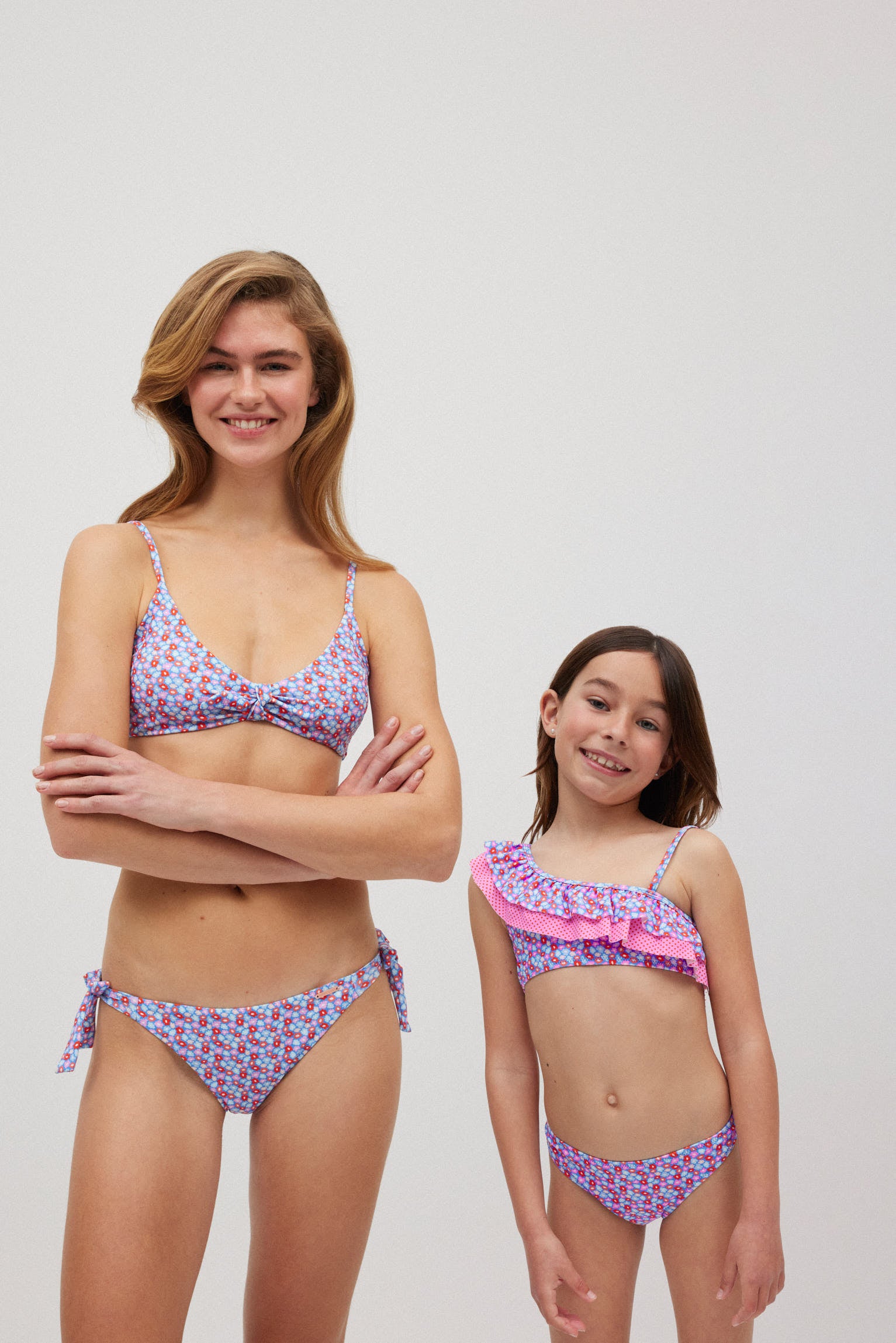 Set bikini a triangolo con fiori piccoli