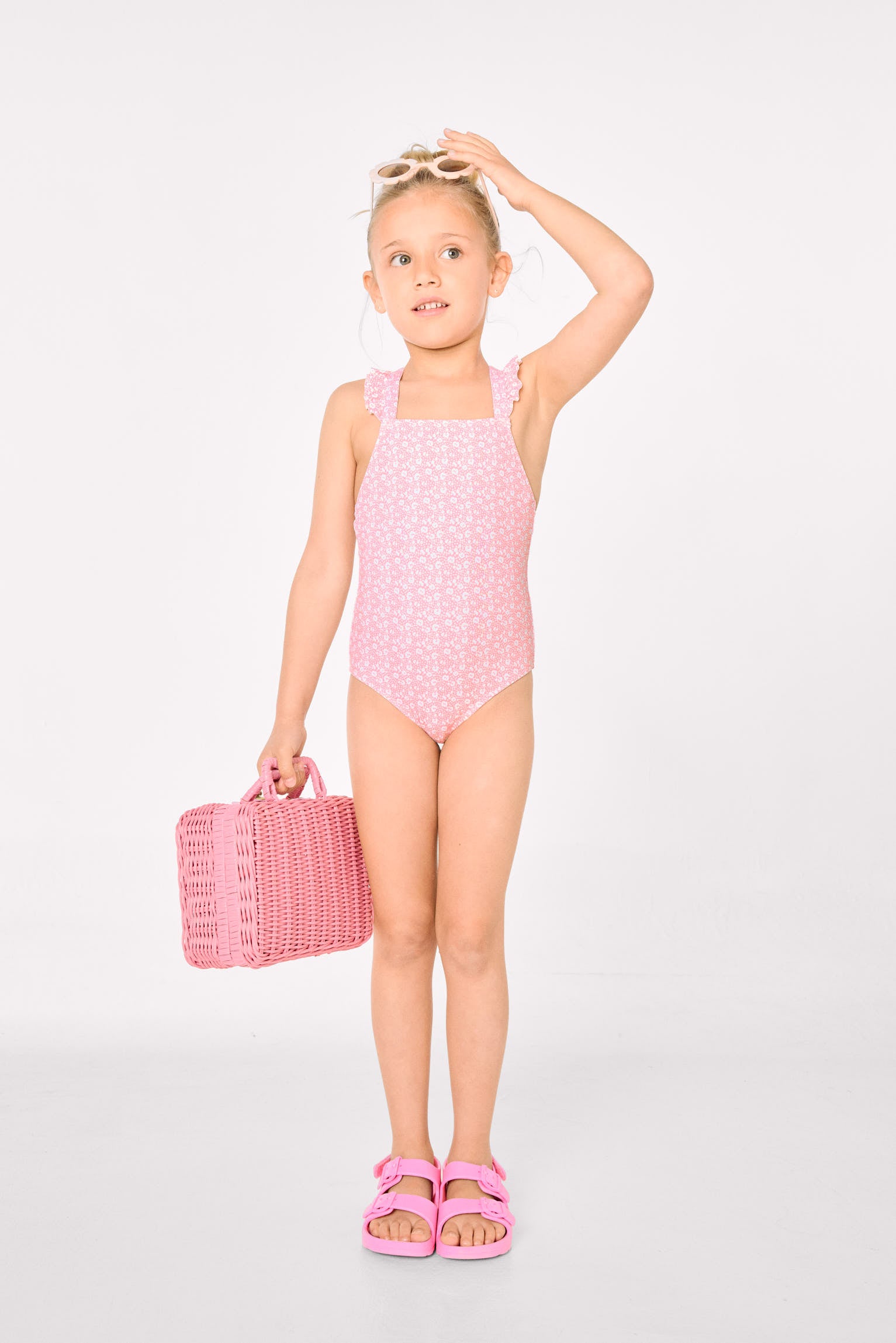 Costume da bagno da bambina con volant e spalline incrociate, stampa leopardata rosa
