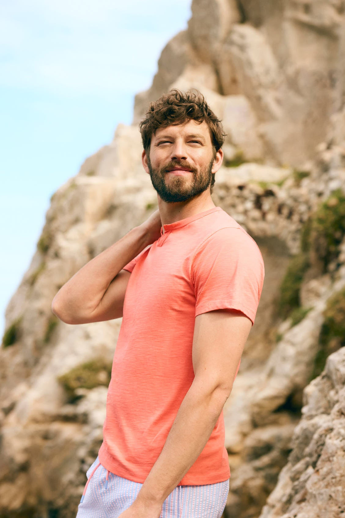 maglietta basic a maniche corte con colletto alla coreana color corallo