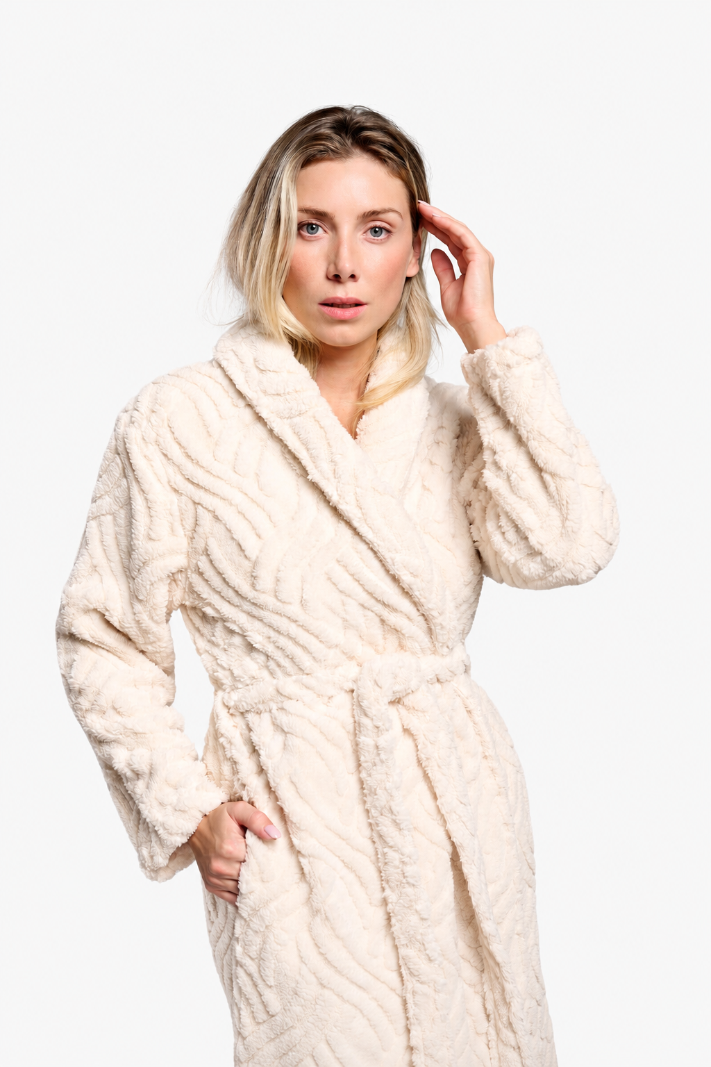 Bata larga polar borreguito donna blanca con textura marfil