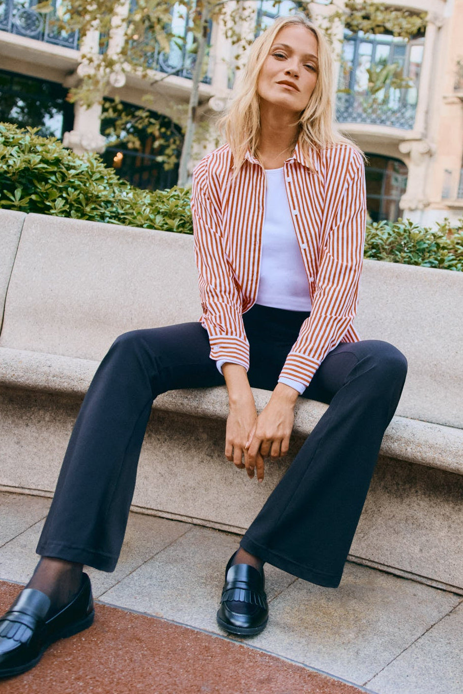 Leggings moldeadores acampanados efecto push-up nero
