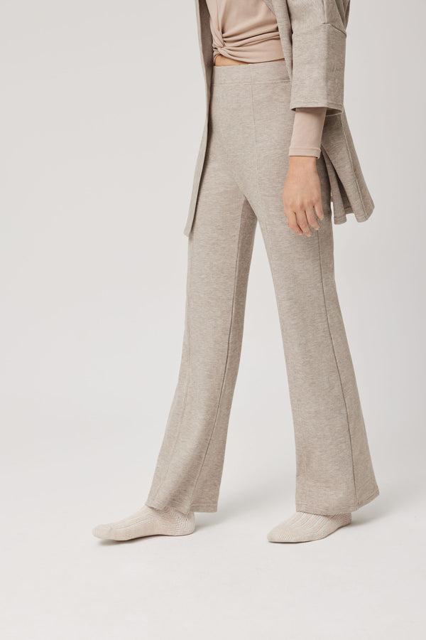 70609-3-pantalon-flare-punto-ysabelmora-beige - Beige