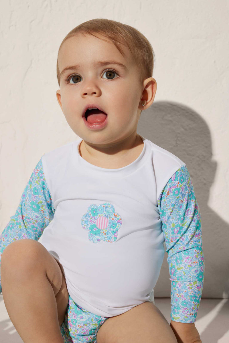 97037-1-camiseta-bano-bebe-estampado-flores-ysabel-mora - Blanco